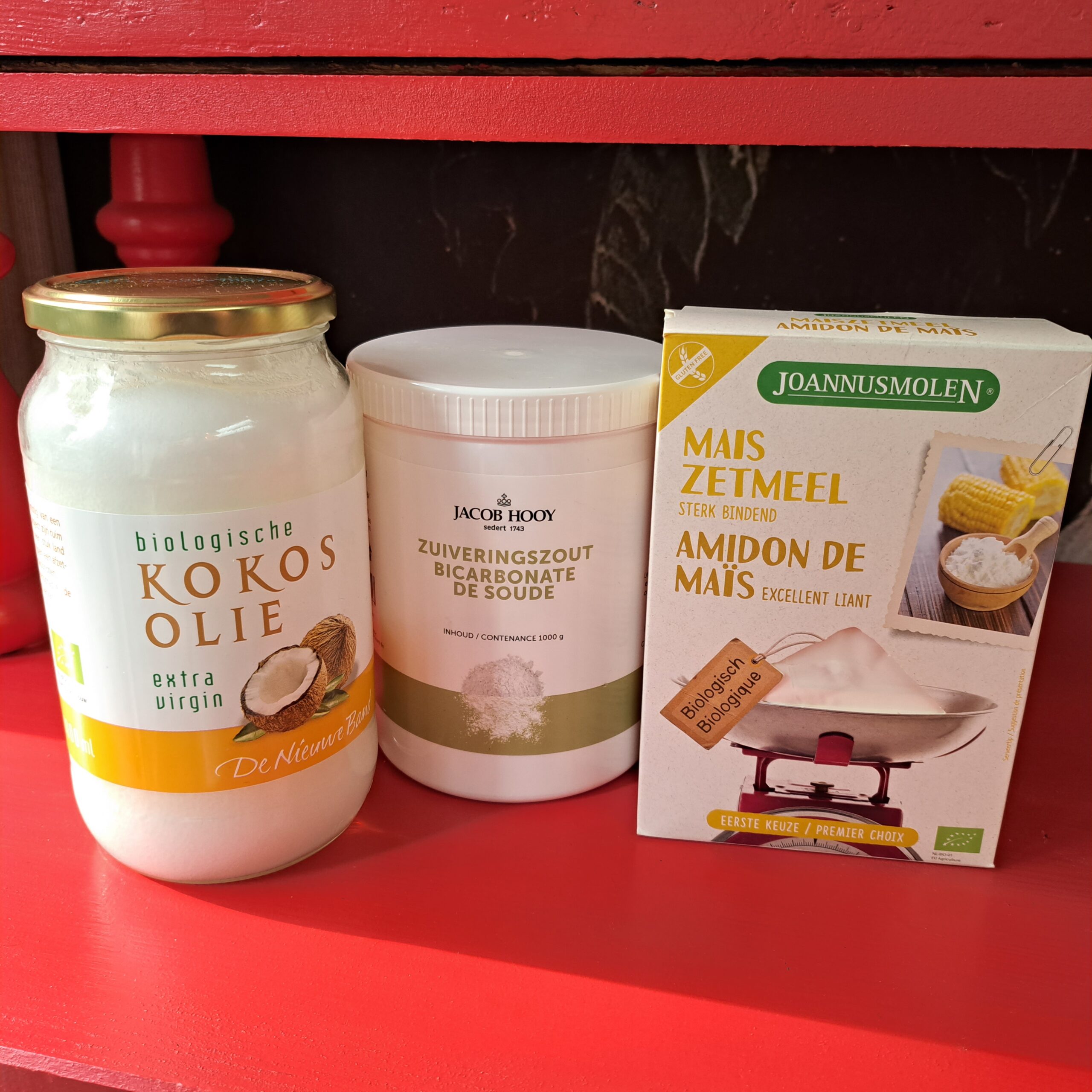 de spullen die je nodig hebt om deze deo te maken